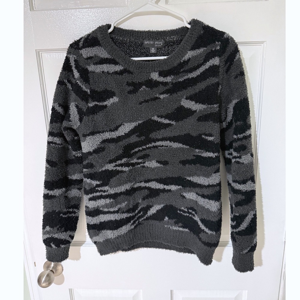 Barefoot Dreams CozyChic Tiger Camo‎ Sweater XS Charcoal Black Crewneck Pullover
